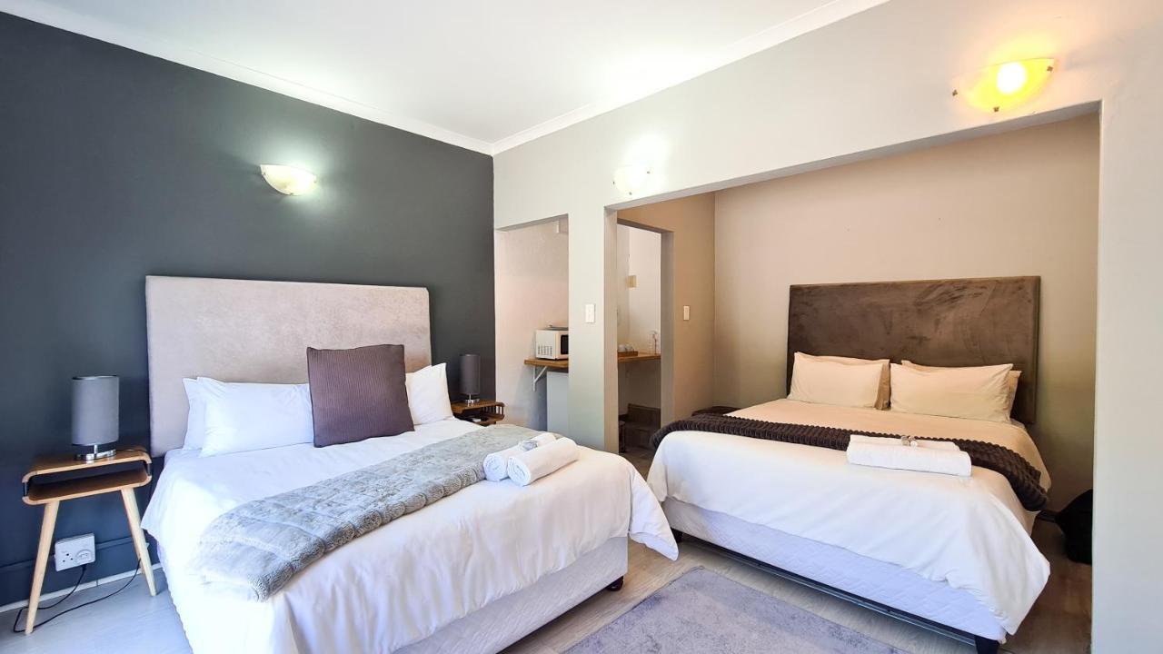 Lido Living Bed & Breakfast อีสต์ลอนดอน ภายนอก รูปภาพ